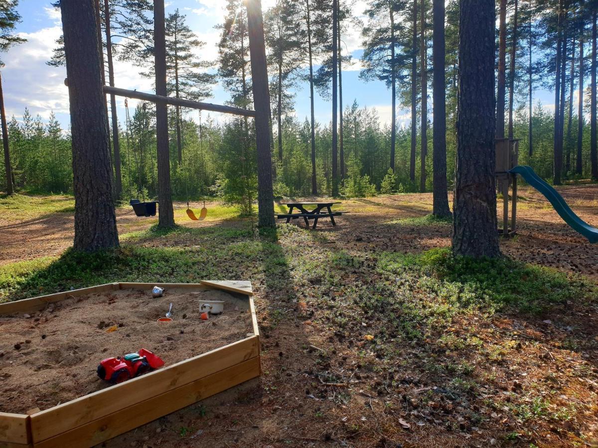 Hostel And Vandrarhem Lupin Naturcamping Lagom Grasmark Luaran gambar