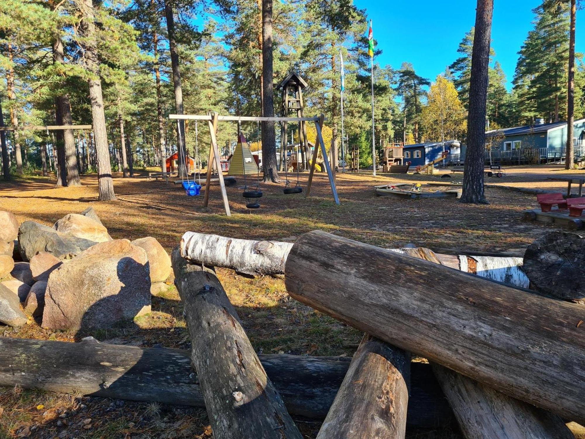 Hostel And Vandrarhem Lupin Naturcamping Lagom Grasmark Luaran gambar